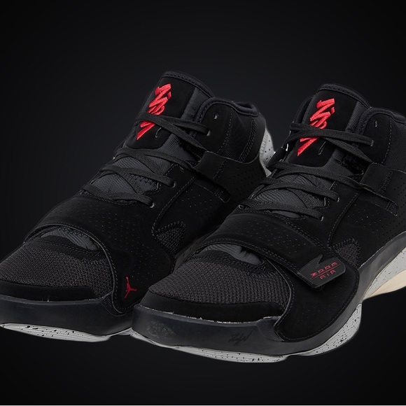 These are jordan Zion 2 black light Smokey grey - Picture 5 of 5